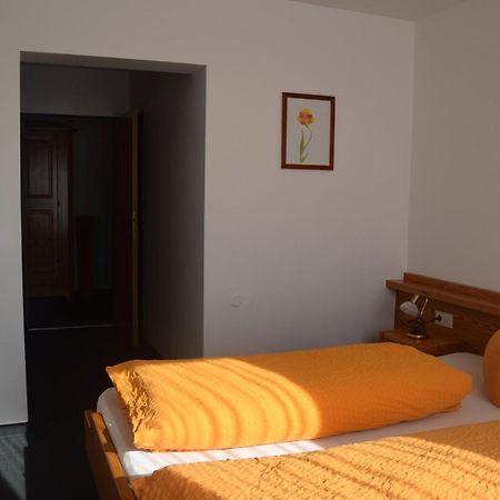 אולם Hotel-Gasthof Roessle מראה חיצוני תמונה