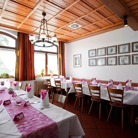 אולם Hotel-Gasthof Roessle מראה חיצוני תמונה