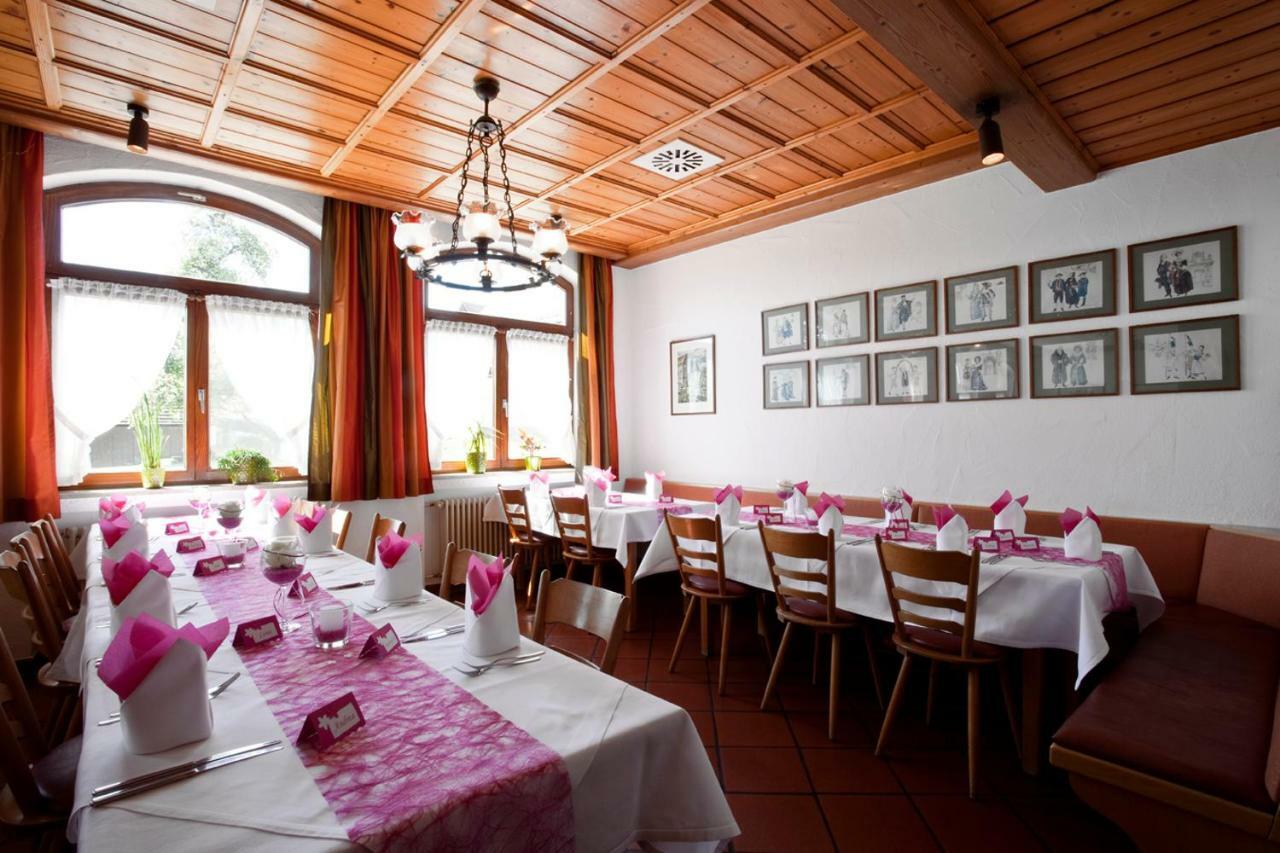 אולם Hotel-Gasthof Roessle מראה חיצוני תמונה